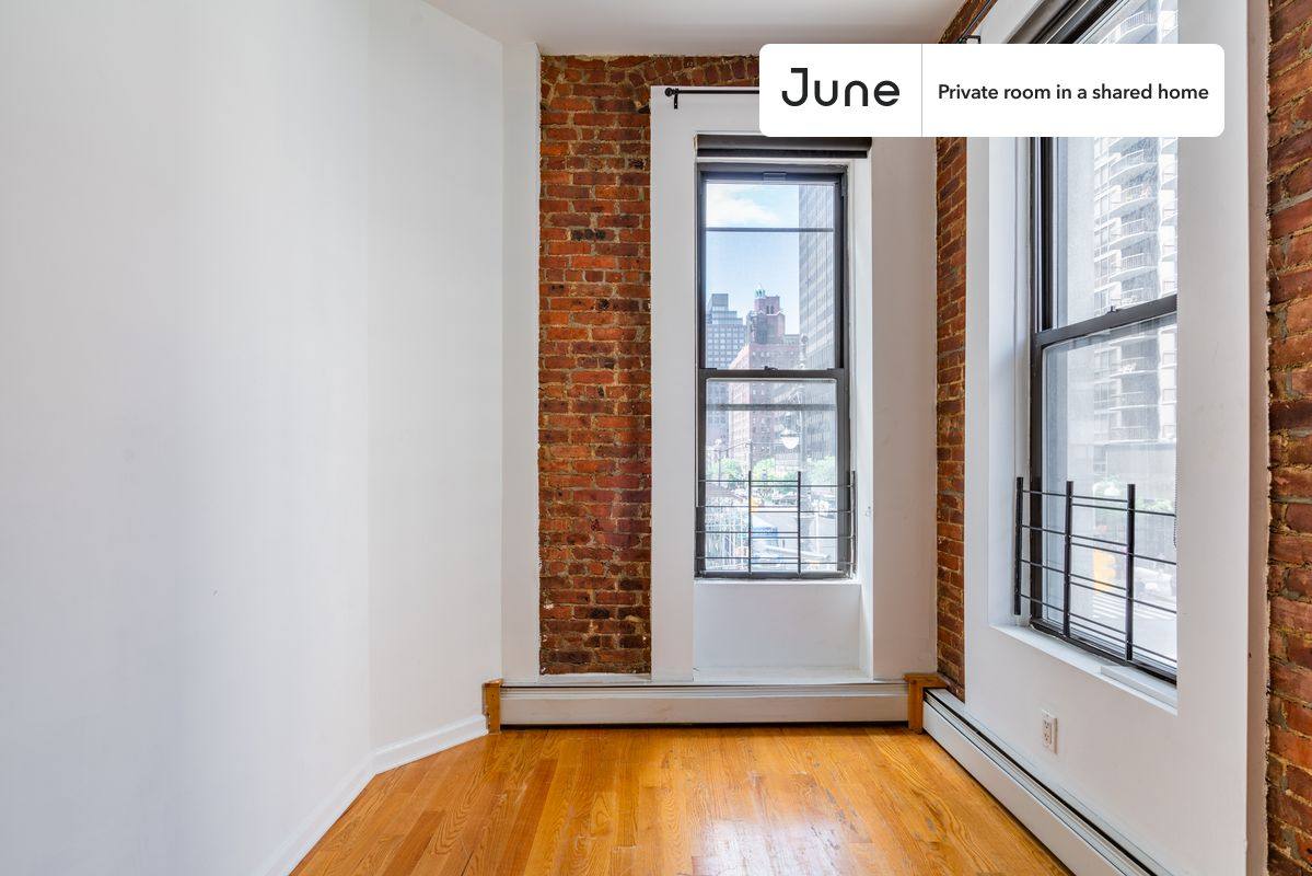 Apartment for rent at 401 E 57 St, New York, NY 10022