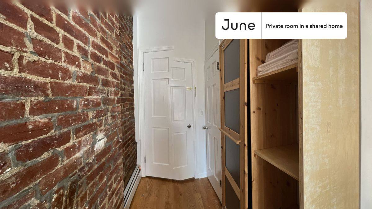 Apartment for rent at 401 E 57 St, New York, NY 10022