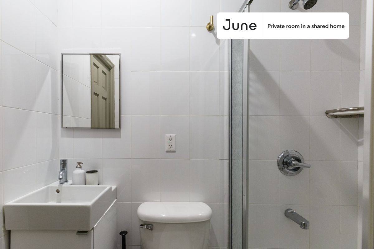 Apartment for rent at 401 E 57th St #C, New York, NY 10022