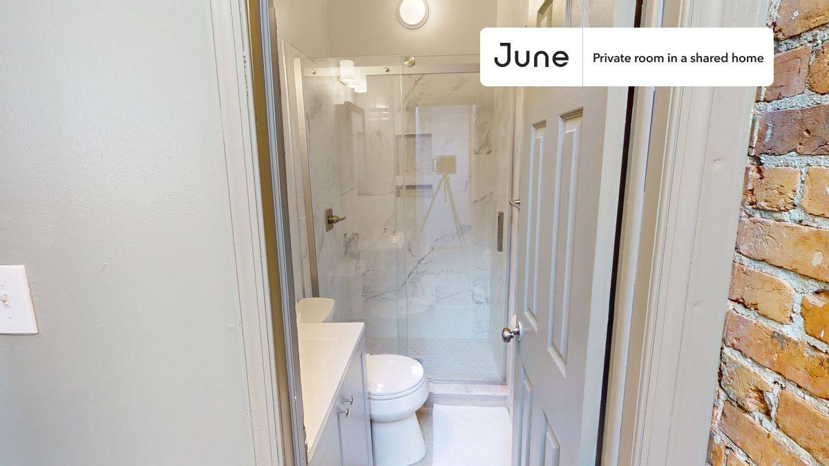 Apartment for rent at 1227 Harvard St NW, Washington, DC 20009