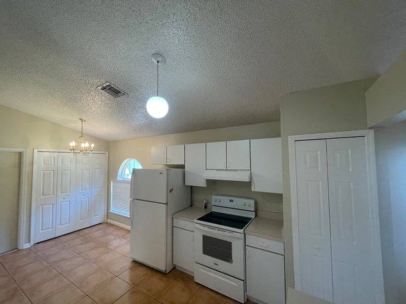 Apartment for rent at 4312 Iveyglen Ave, Orlando, FL 32826