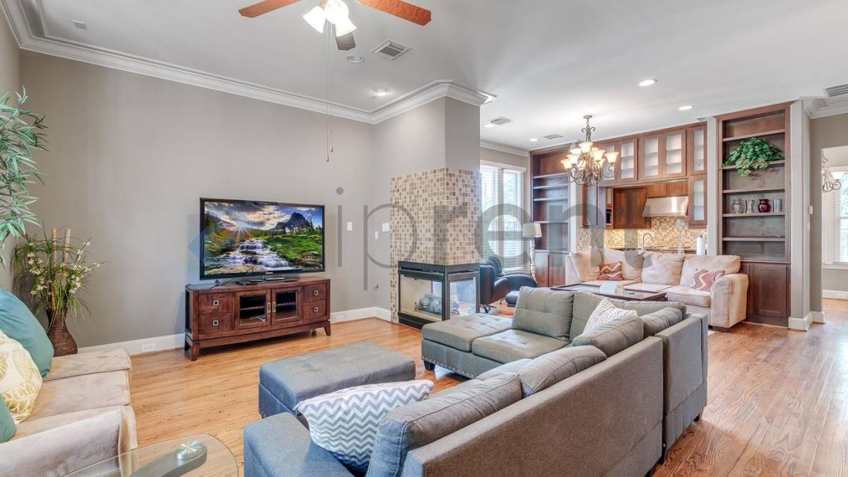 Townhouse for rent at 1216 Rosedale St, Houston, TX 77004