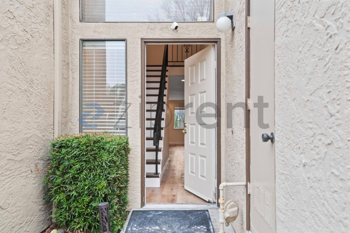 Townhouse for rent at 3594 Klaus Dr, San Jose, CA 95121