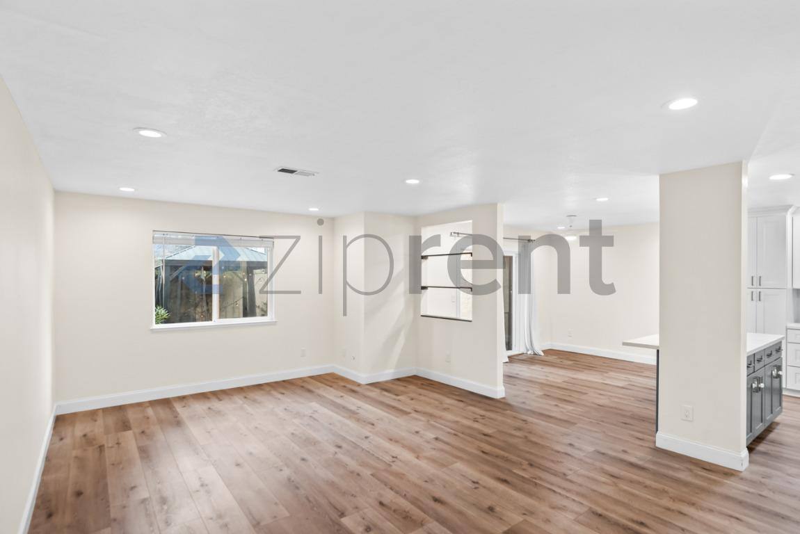 Townhouse for rent at 3594 Klaus Dr, San Jose, CA 95121