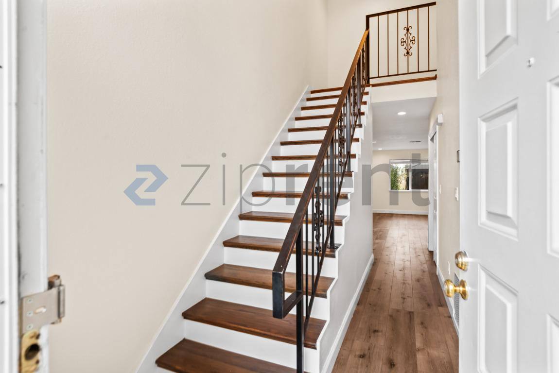 Townhouse for rent at 3594 Klaus Dr, San Jose, CA 95121