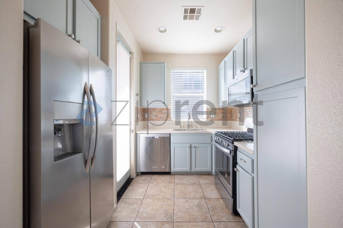 Apartment for rent at 1653 Sourwood Place, Chula Vista, CA 91915