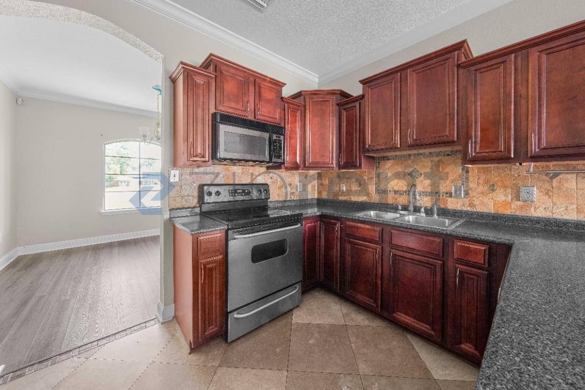 Townhouse for rent at 1418 Windsor St, La Place, LA 70068