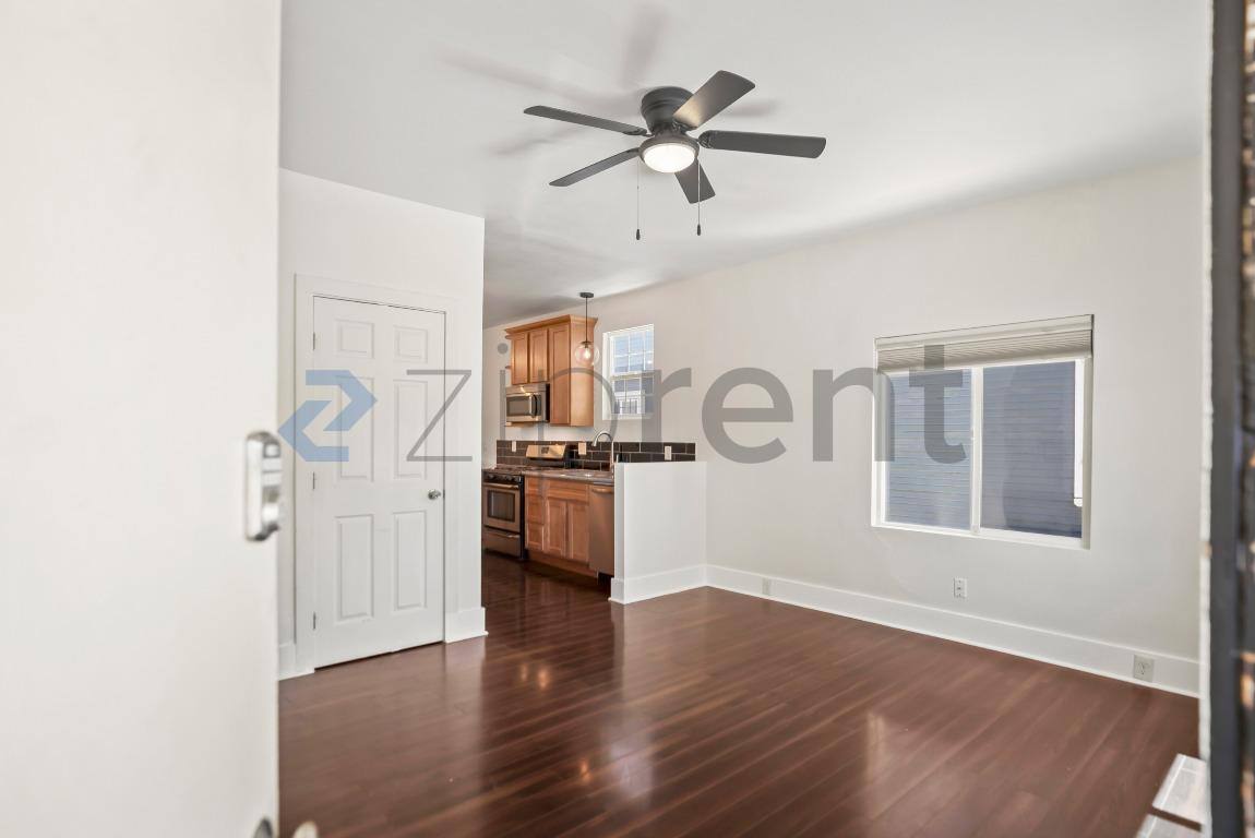 House for rent at 1104 14th St, Oakland, CA 94607