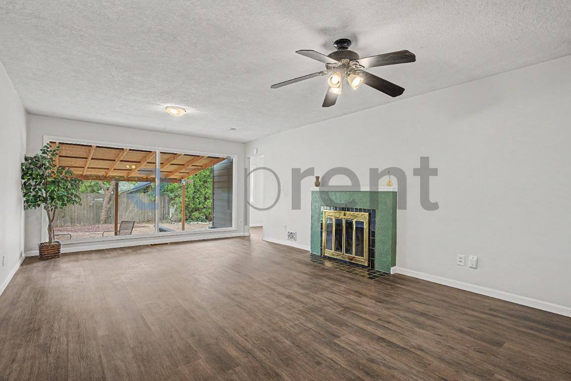 House for rent at 1315 N Russet St, Portland, OR 97217
