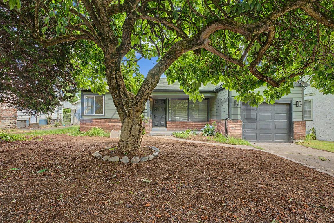 House for rent at 1315 N Russet St, Portland, OR 97217