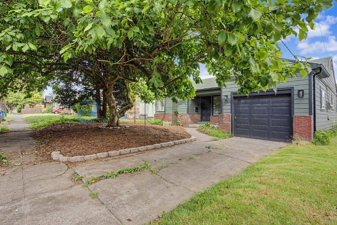 House for rent at 1315 N Russet St, Portland, OR 97217