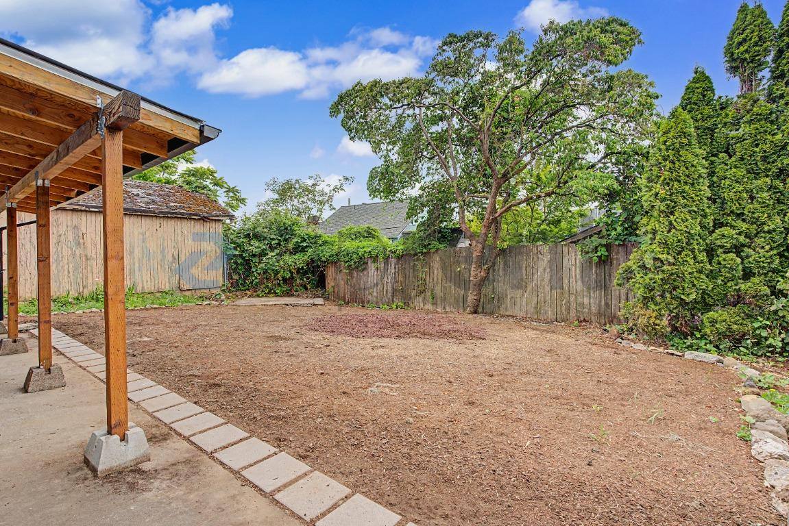 House for rent at 1315 N Russet St, Portland, OR 97217
