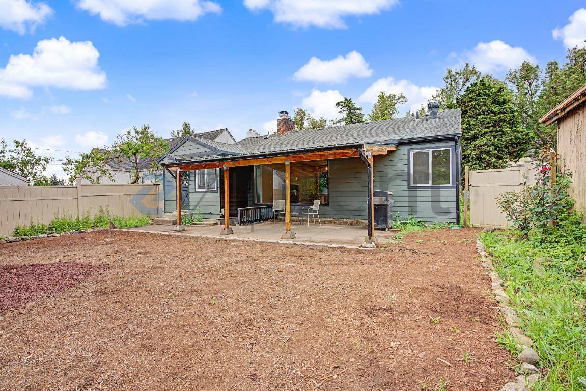 House for rent at 1315 N Russet St, Portland, OR 97217