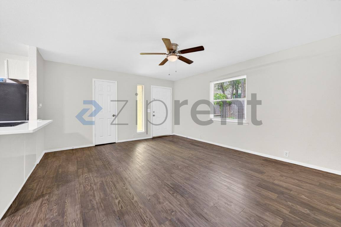 House for rent at 5020 Donnelly Ave 5022, Fort Worth, TX 76107