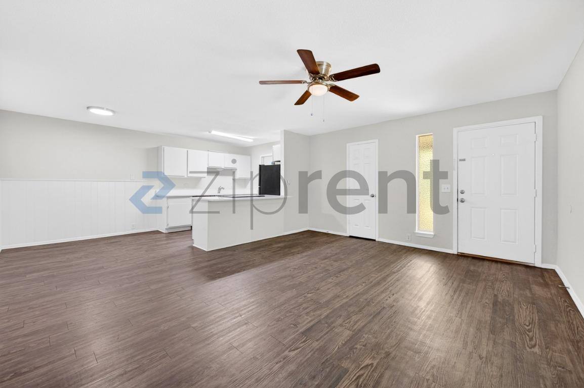 House for rent at 5020 Donnelly Ave 5022, Fort Worth, TX 76107