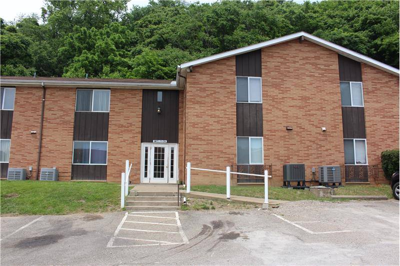Apartment for rent at 200 W 36th St, Shadyside, OH 43947