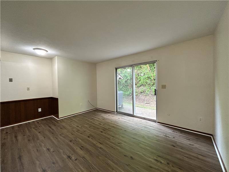 Apartment for rent at 200 W 36th St, Shadyside, OH 43947