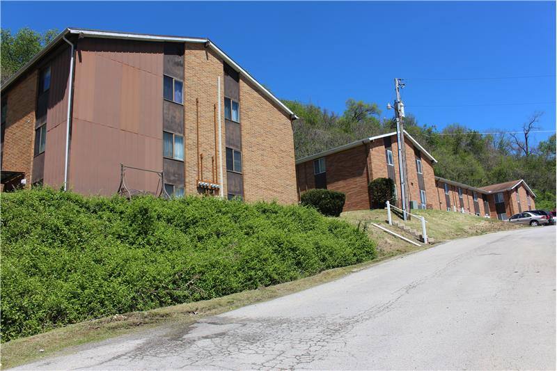 Apartment for rent at 200 W 36th St, Shadyside, OH 43947