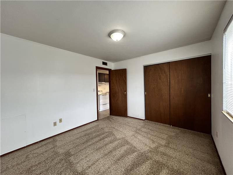 Apartment for rent at 200 W 36th St, Shadyside, OH 43947