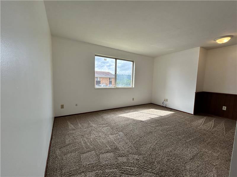 Apartment for rent at 200 W 36th St, Shadyside, OH 43947