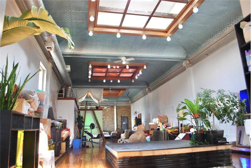 Apartment for rent at 1621 N Kedzie Ave #2, Chicago, IL 60647