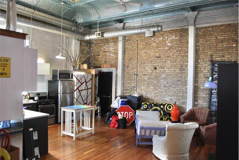 Apartment for rent at 1621 N Kedzie Ave #2, Chicago, IL 60647