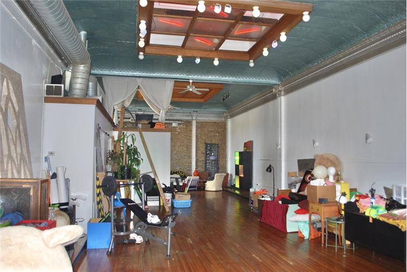 Apartment for rent at 1621 N Kedzie Ave #2, Chicago, IL 60647