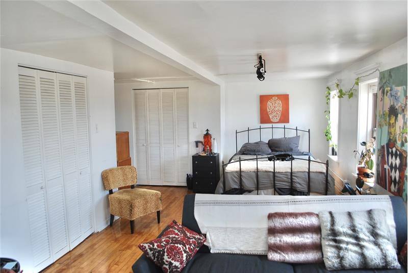 Apartment for rent at 1621 N Kedzie Ave #2, Chicago, IL 60647