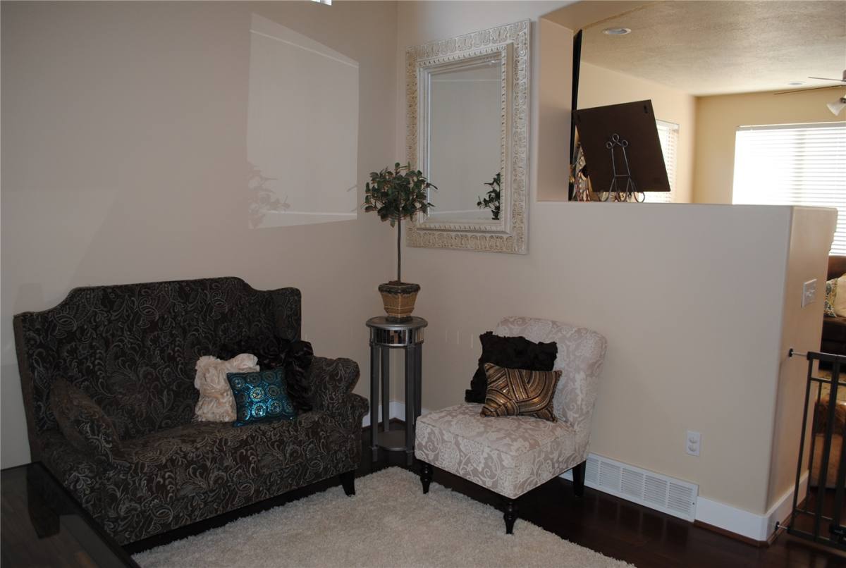 House for rent at 9735 S Bluffside Dr, Sandy, UT 84092