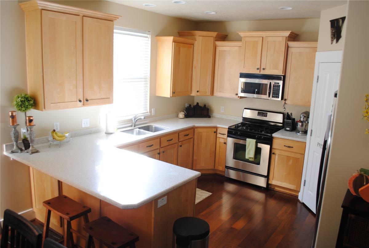 House for rent at 9735 S Bluffside Dr, Sandy, UT 84092