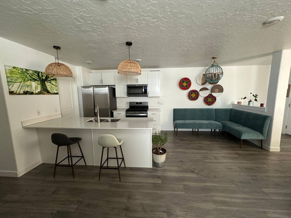 Townhouse for rent at 624 N Canvasback Dr, Lehi, UT 84043