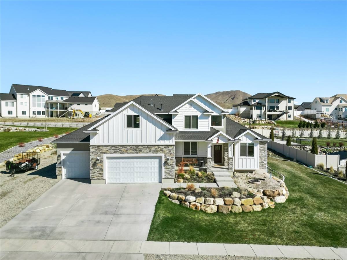 Apartment for rent at 2795 E Lakeside Dr, Eagle Mountain, UT 84005
