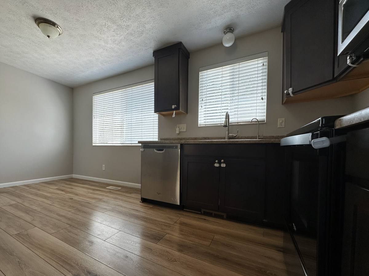 House for rent at 582 E Pali St, Sandy, UT 84070