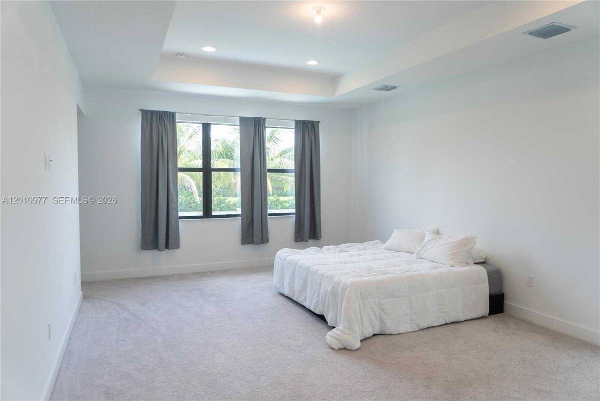 Apartment for rent at 8151 Laurel Falls Dr, Boca Raton, FL 33496