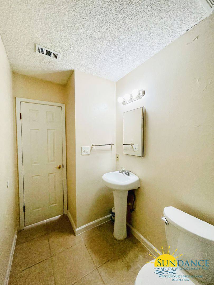 House for rent at 632 Carnathan Court, Fort Walton Beach, FL 32547
