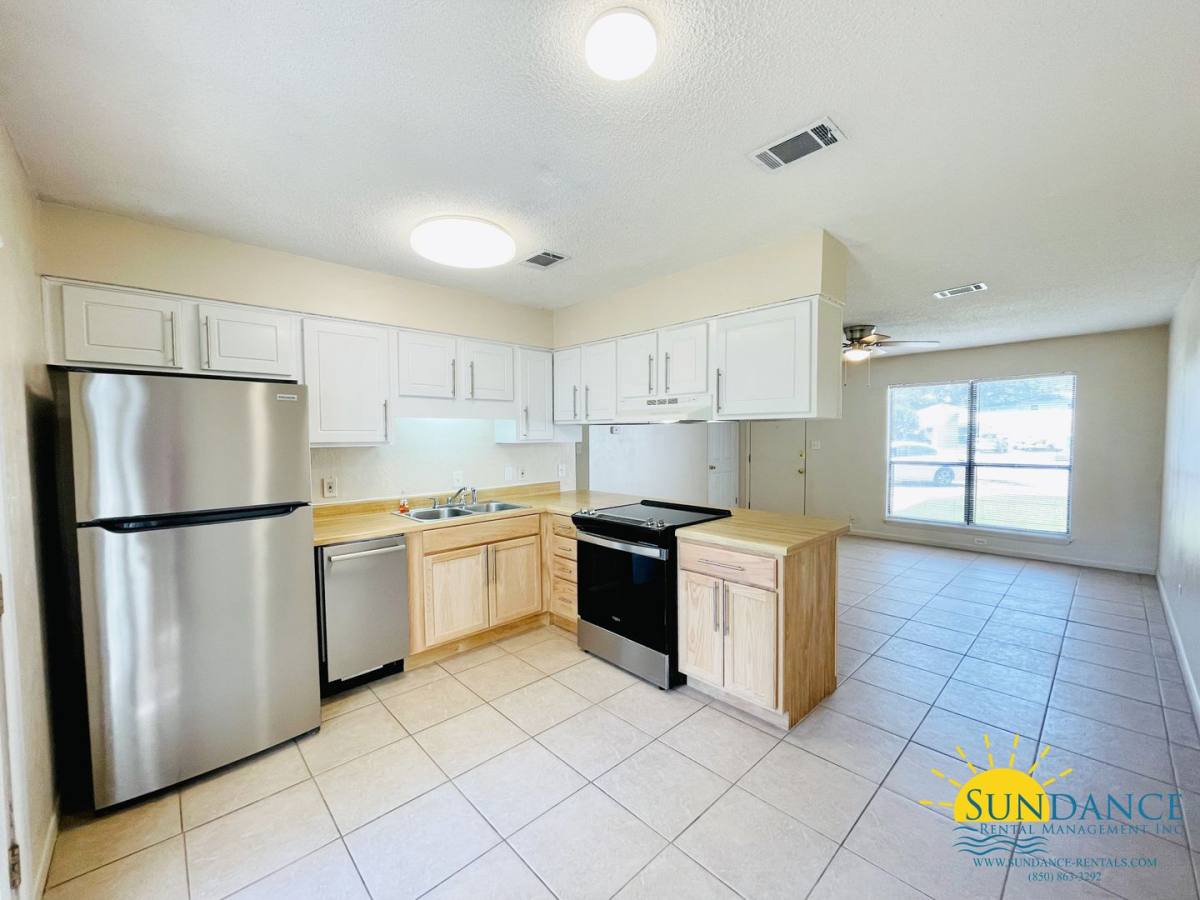 House for rent at 632 Carnathan Court, Fort Walton Beach, FL 32547