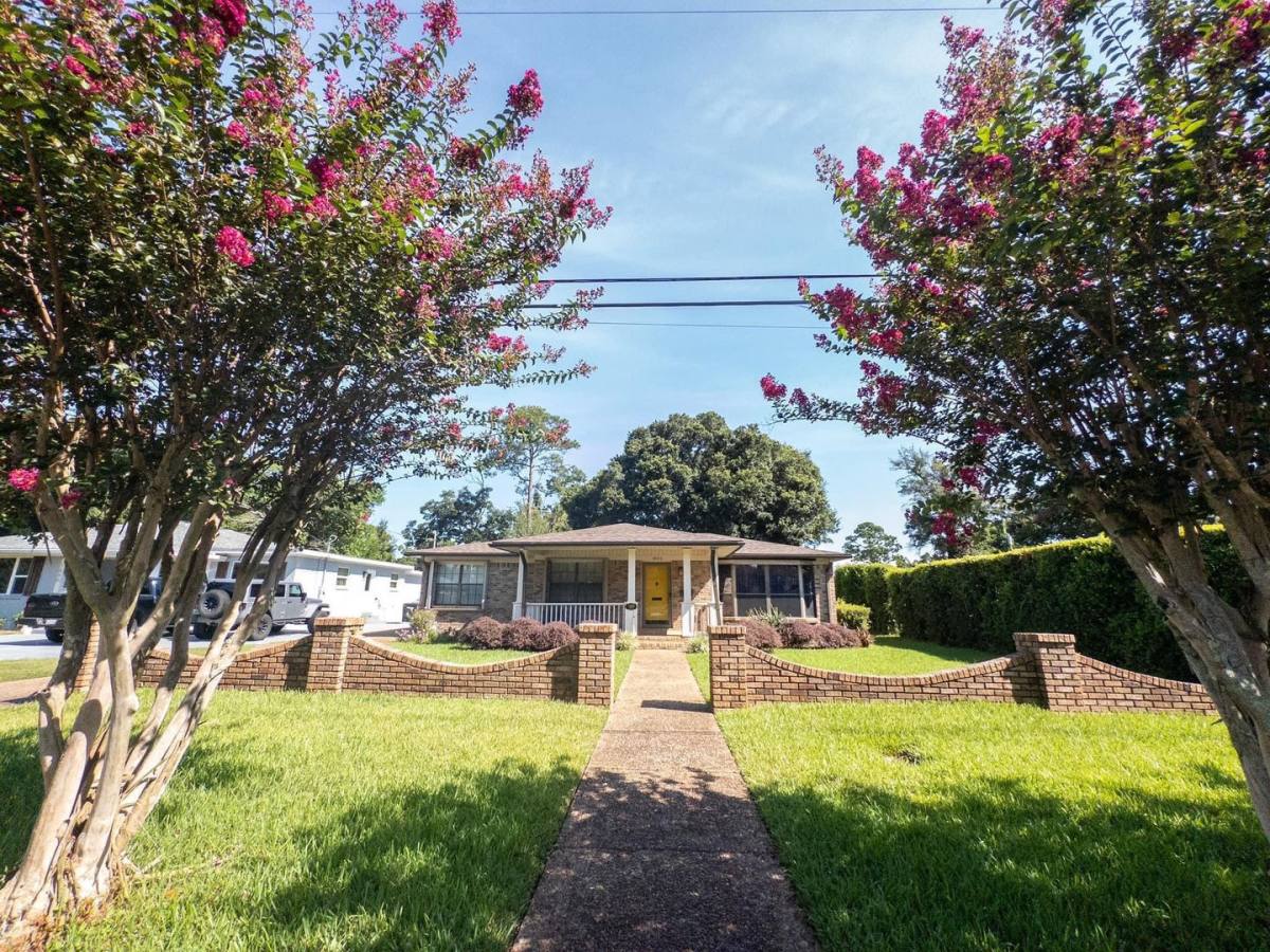 House for rent at 1660 E Hayes St, Pensacola, FL 32503
