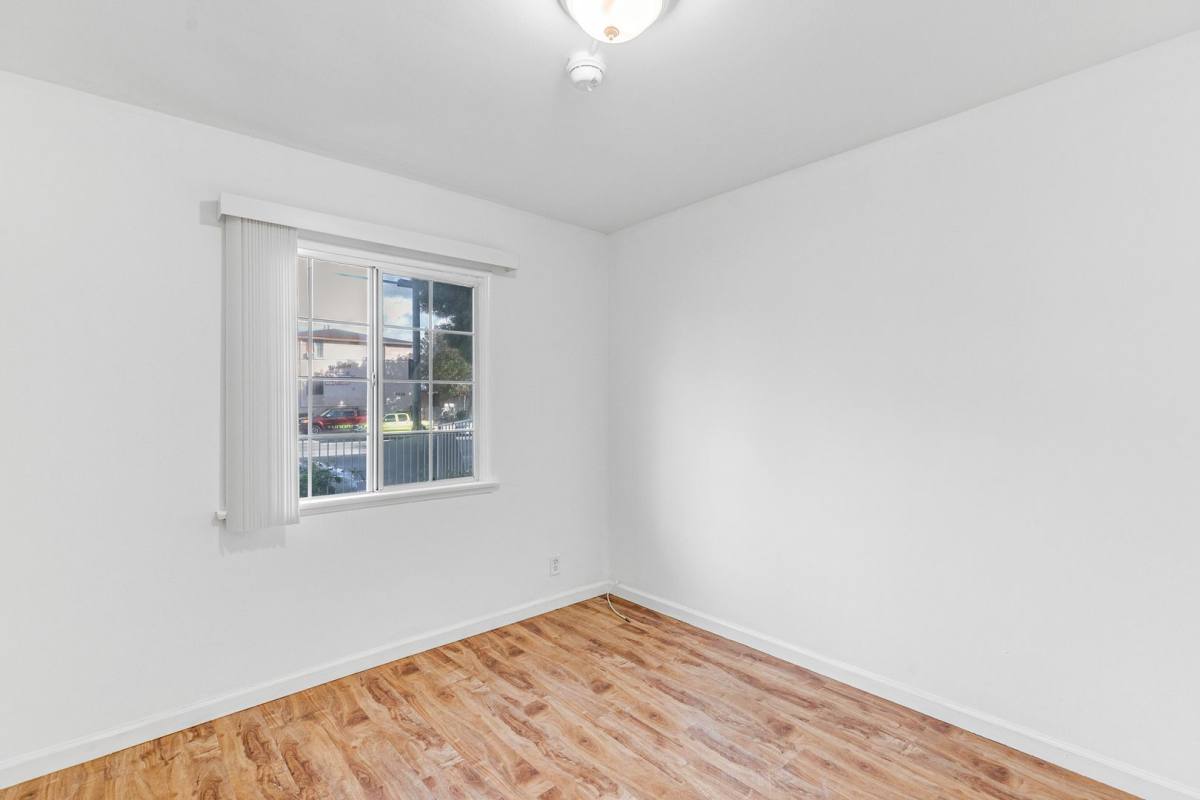 Apartment for rent at 6537-6543 Woodley Ave, Van Nuys, CA 91406