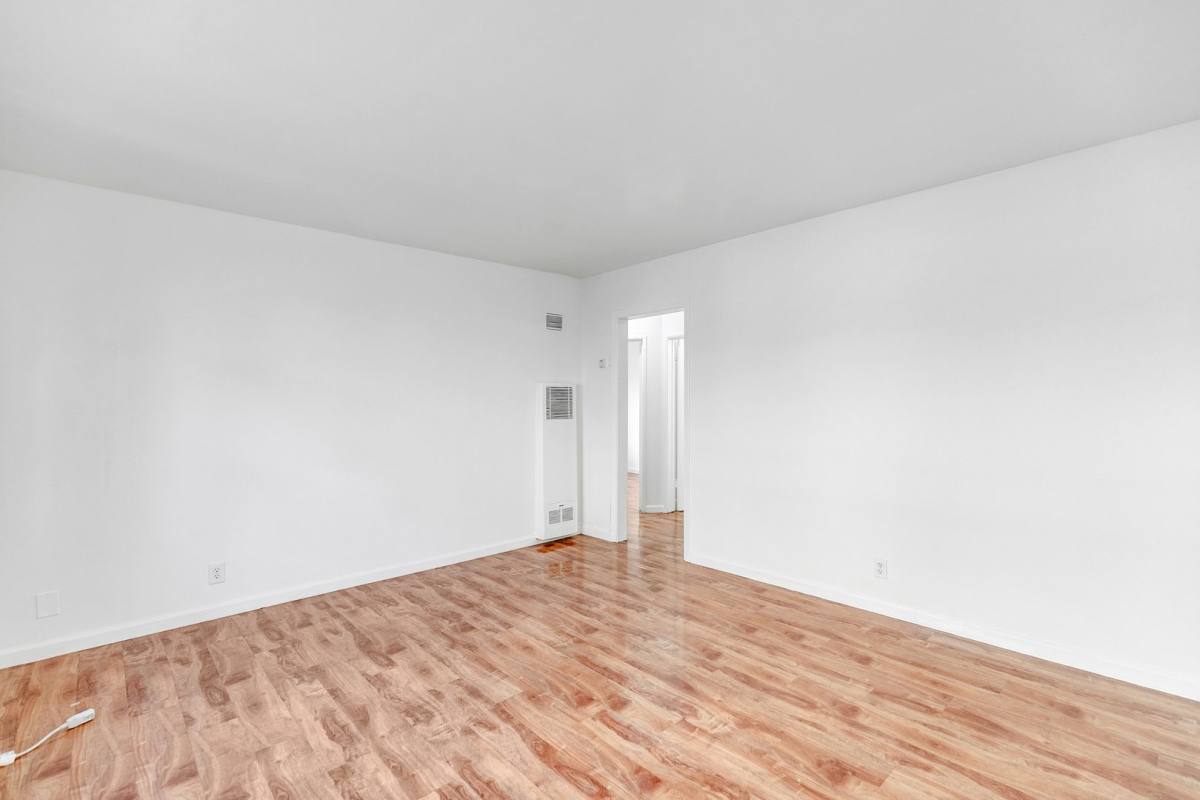 Apartment for rent at 6537-6543 Woodley Ave, Van Nuys, CA 91406