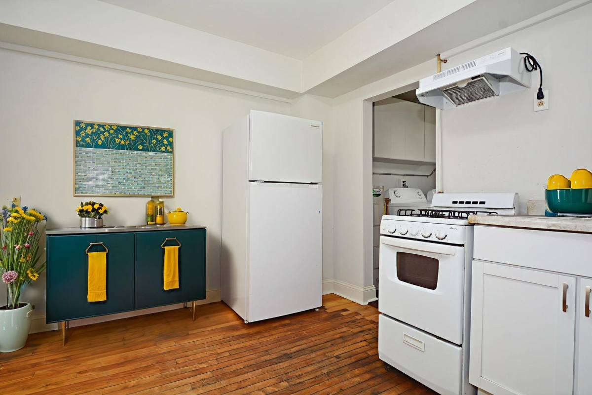 Apartment for rent at 920 22nd Ave NE, Minneapolis, MN 55418