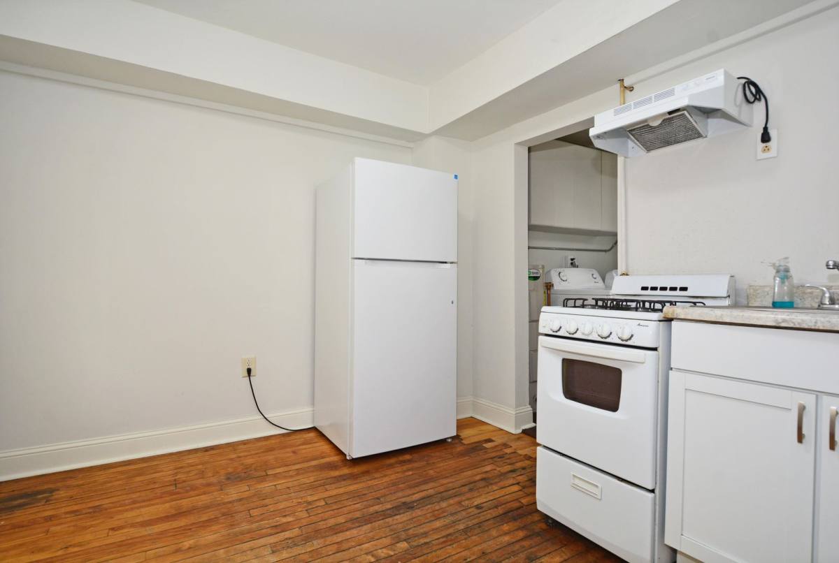 Apartment for rent at 920 22nd Ave NE, Minneapolis, MN 55418
