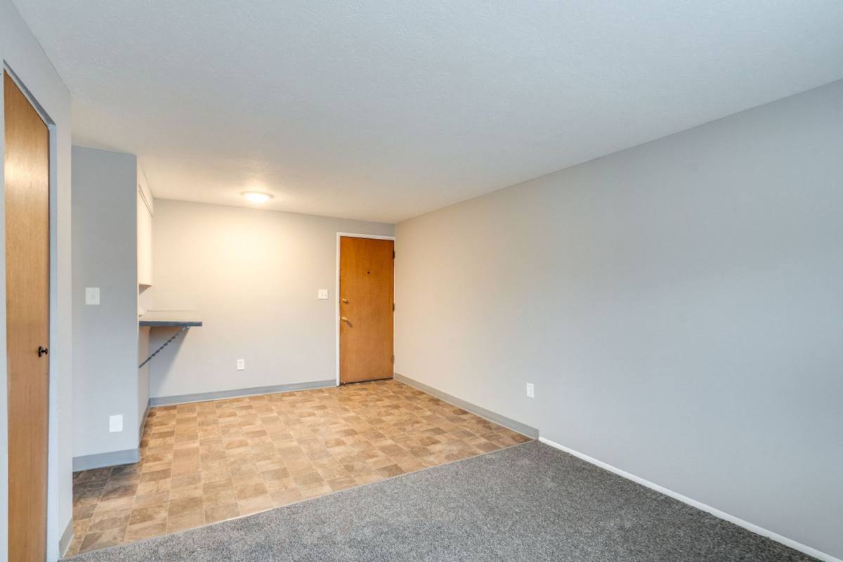 Apartment for rent at 3003 Archwood Ave, Cleveland, OH 44109