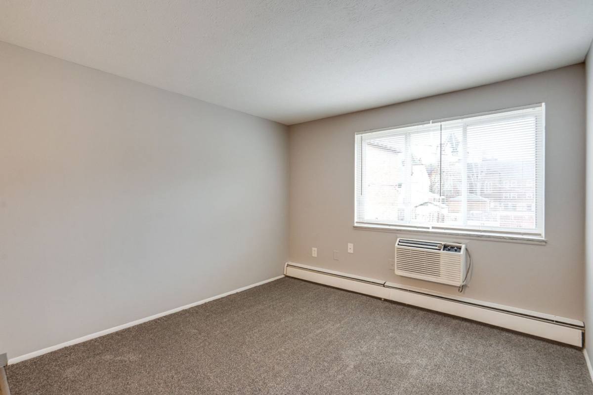 Apartment for rent at 3003 Archwood Ave, Cleveland, OH 44109