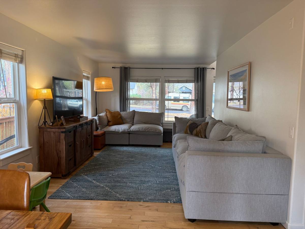 Townhouse for rent at 1579 NW Albany Ave, Bend, OR 97703