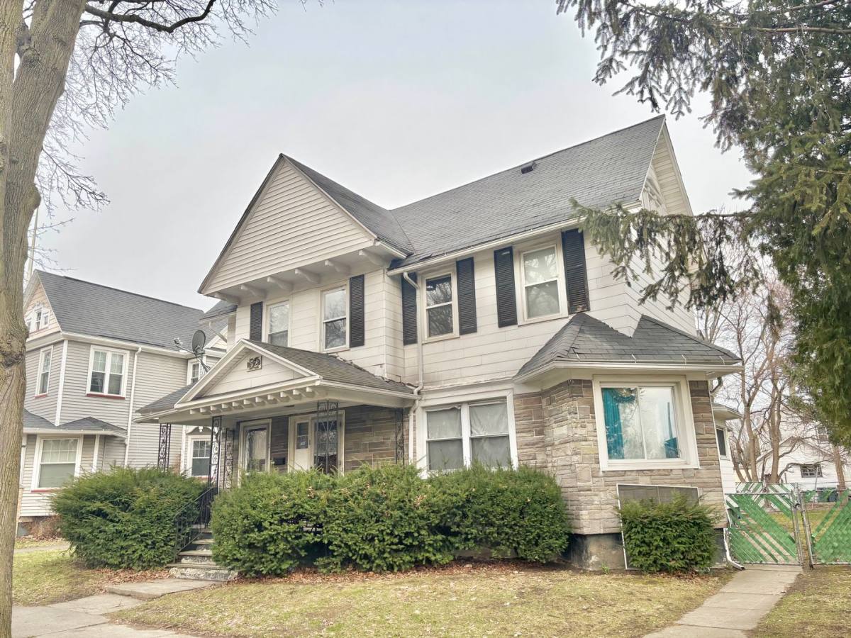 Apartment for rent at 52 Lorimer St, Rochester, NY 14608