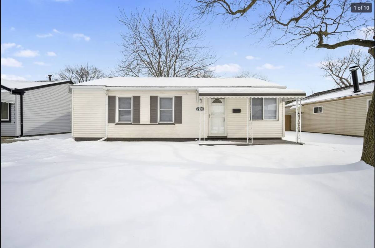 House for rent at 25184 Wiseman St, Roseville, MI 48066