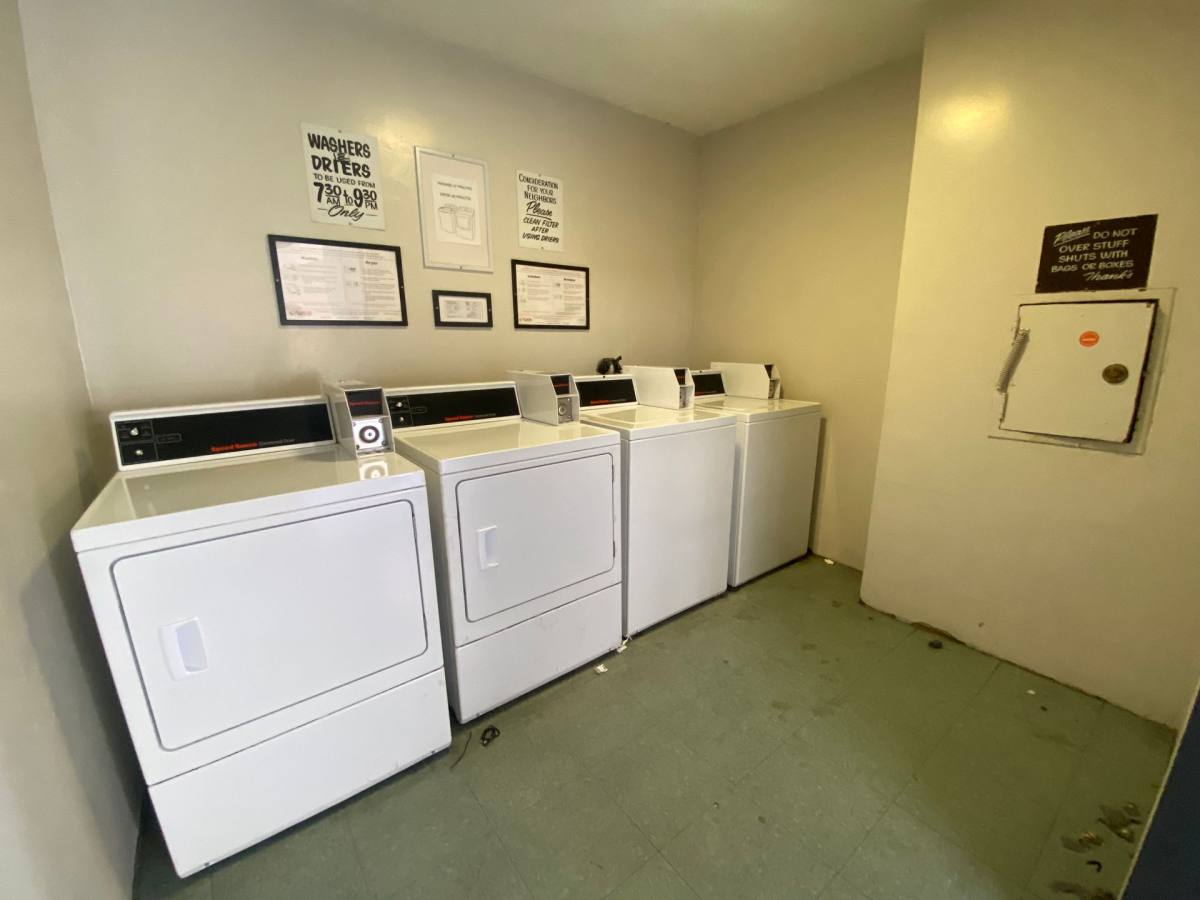 Apartment for rent at 5650 Windsor Way, Culver City, CA 90230