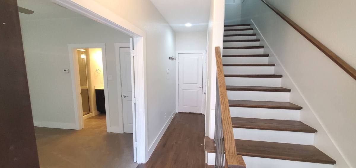 Townhouse for rent at 1303 Palm Springs Lane, Dallas, TX 75204