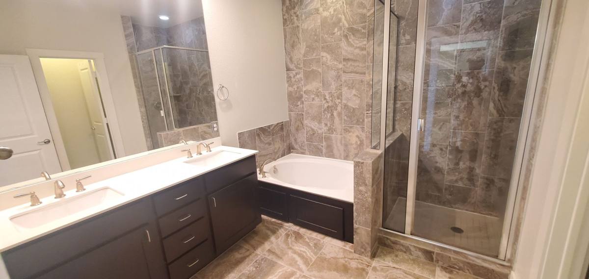 Townhouse for rent at 1303 Palm Springs Lane, Dallas, TX 75204