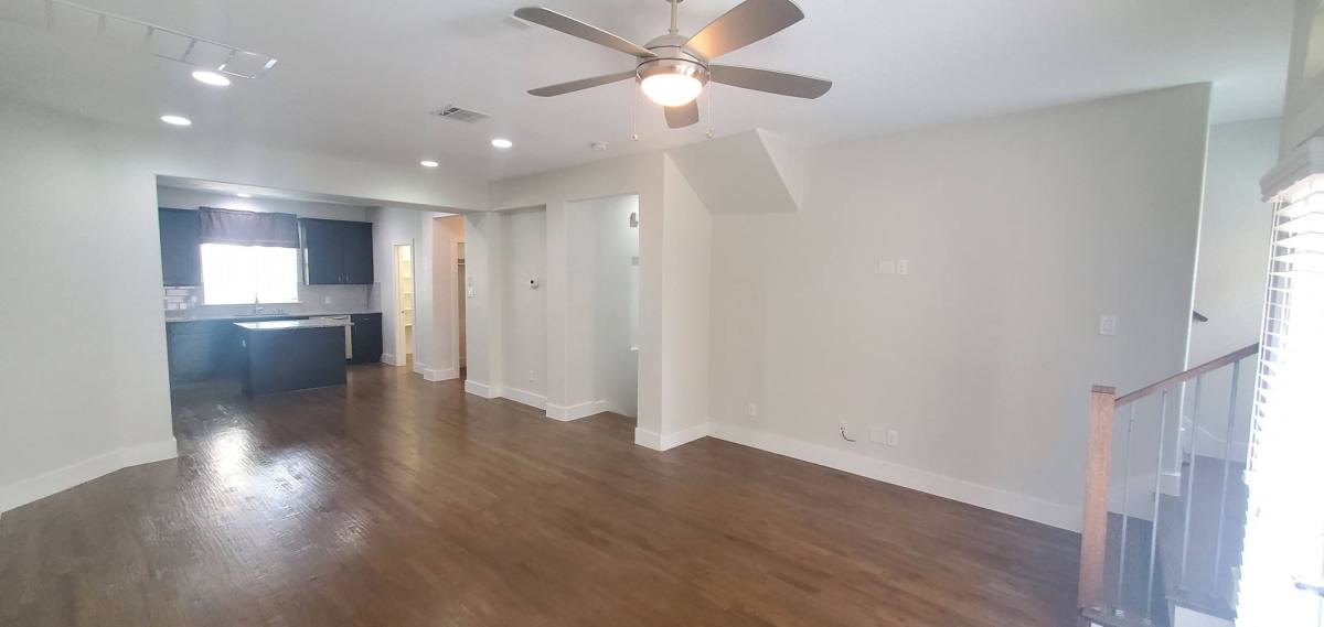 Townhouse for rent at 1303 Palm Springs Lane, Dallas, TX 75204
